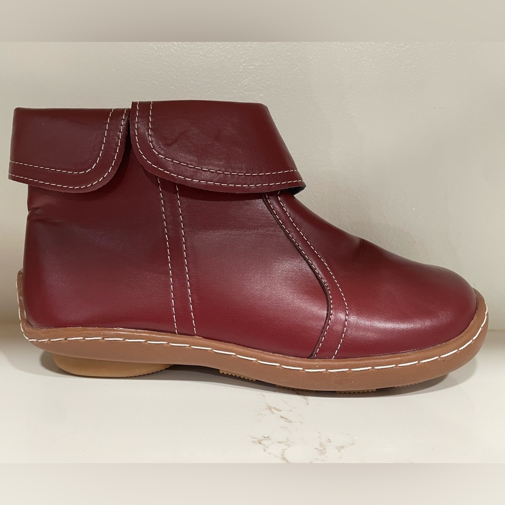 Red Bootie Shoes NIB Size 38 Ankle Shoe Burgundy